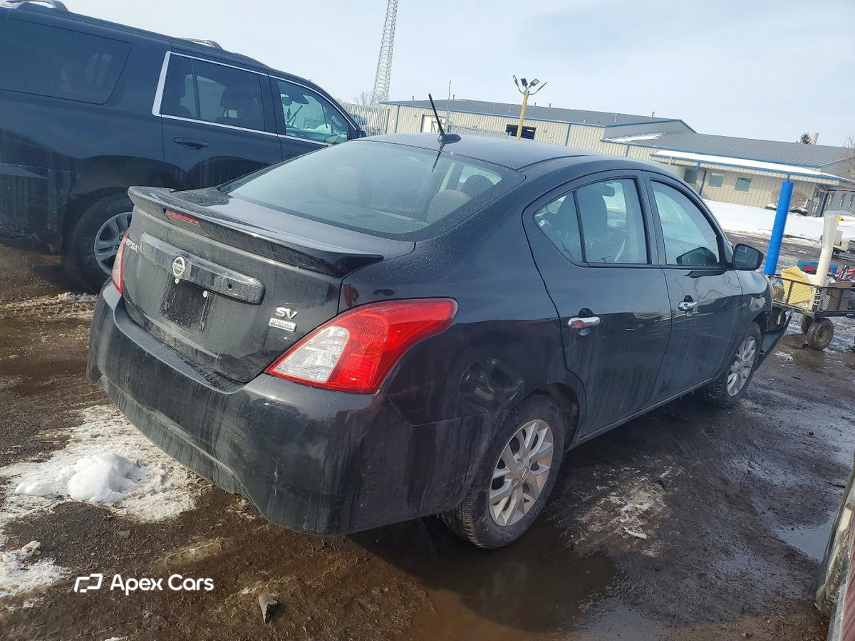 Nissan Versa 2018