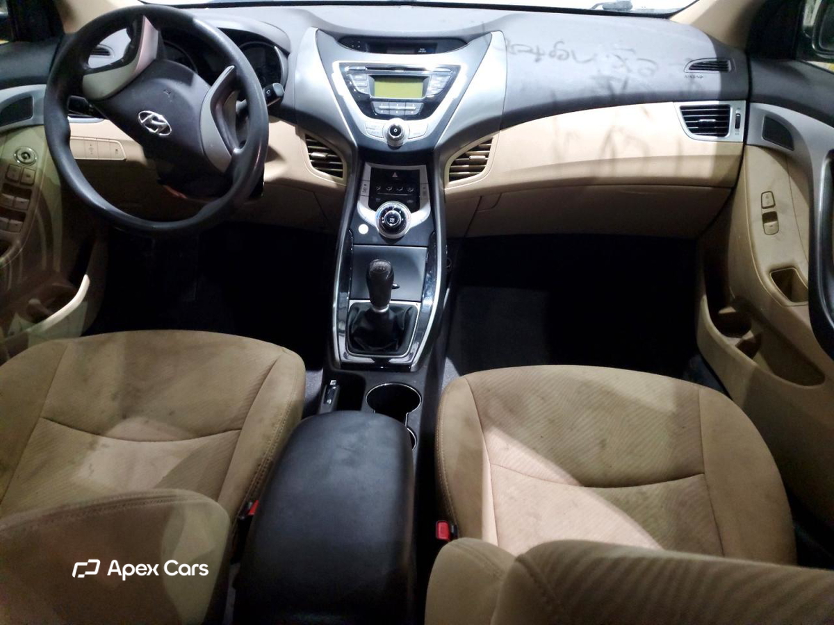 Hyundai Elantra 2012