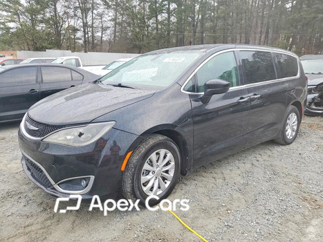 Chrysler Pacifica 2018 - Image 1 of 13