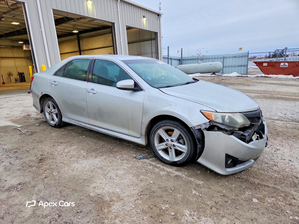 Toyota Camry 2012