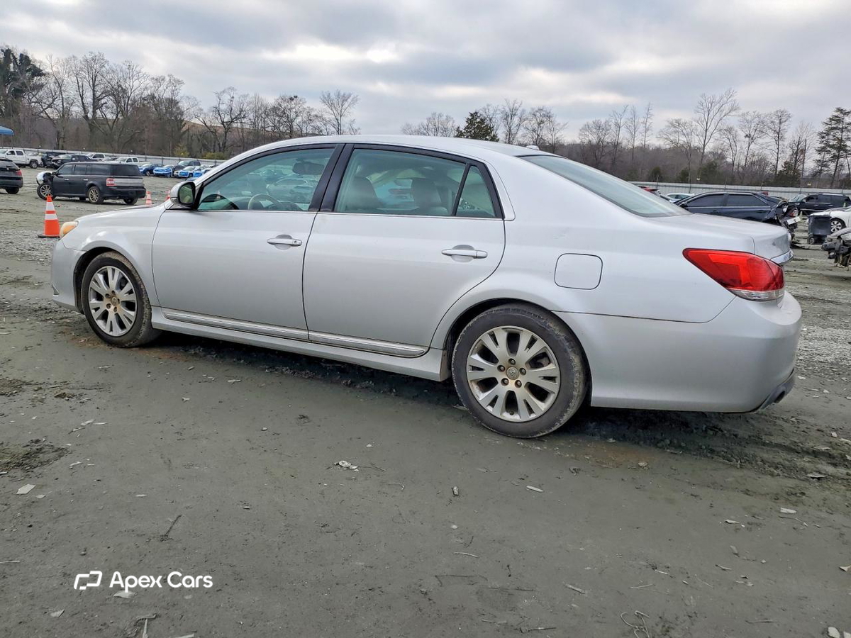 Toyota Avalon 2011