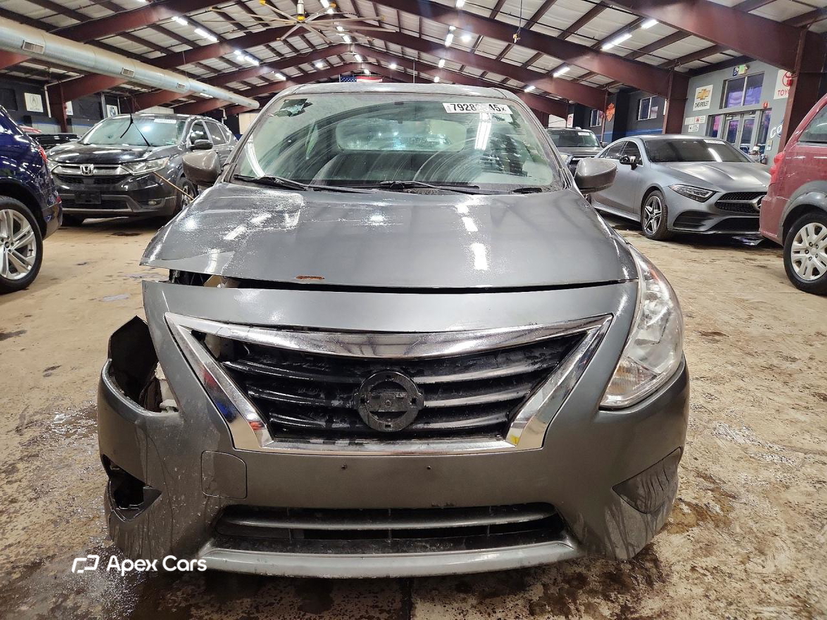Nissan Versa 2018