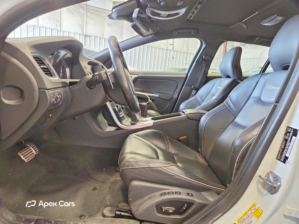 Volvo V60 2015