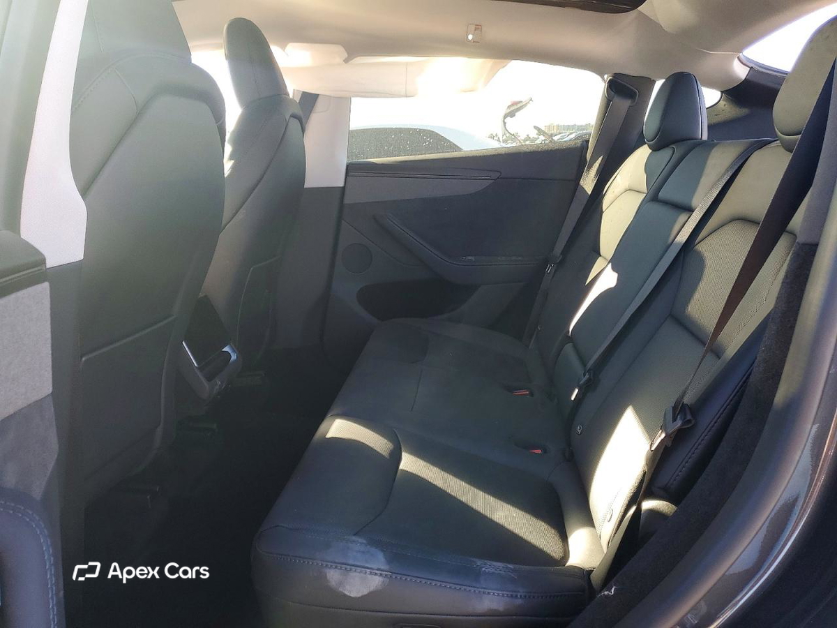 Tesla Model Y 2026