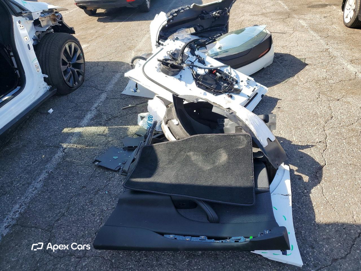 Tesla Model X 2025