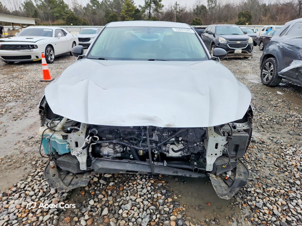 Nissan Altima 2019