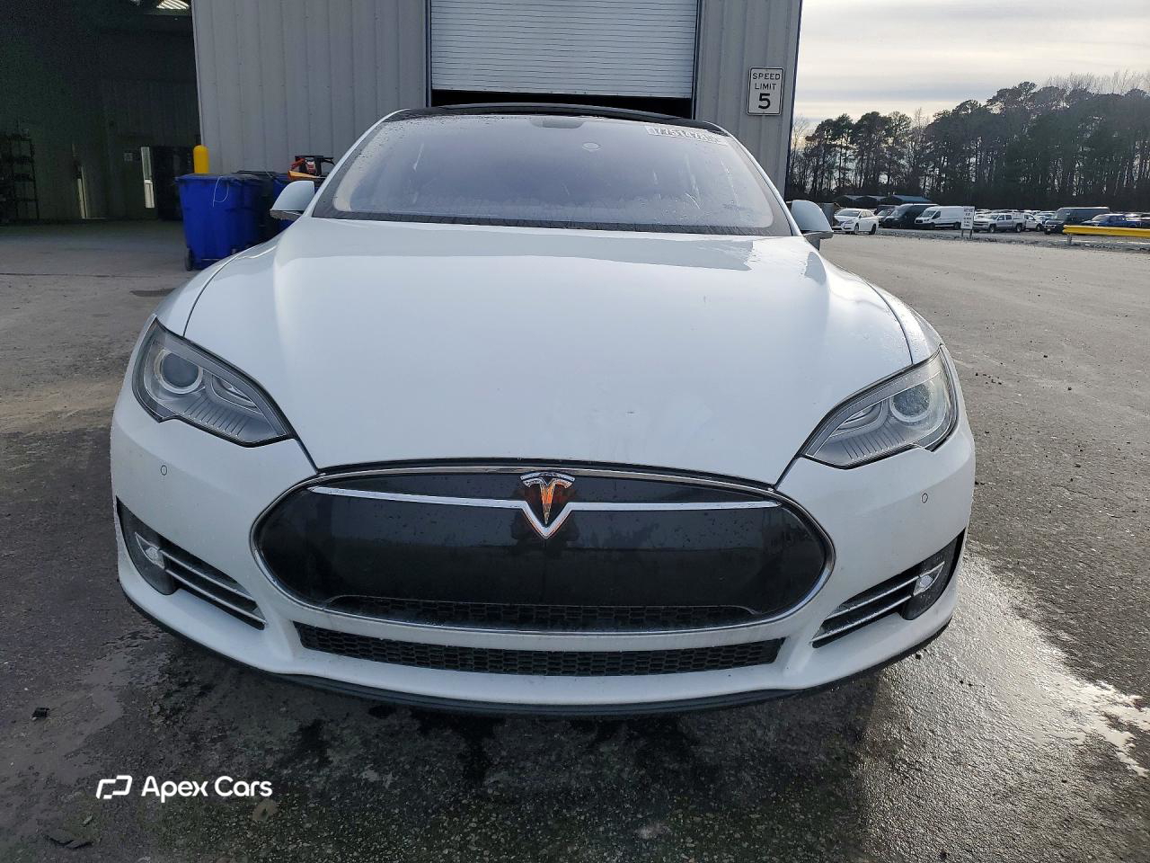 Tesla Model S 2014