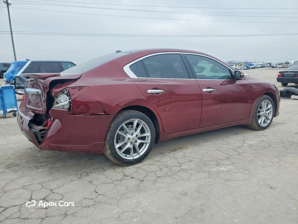 Nissan Maxima 2011