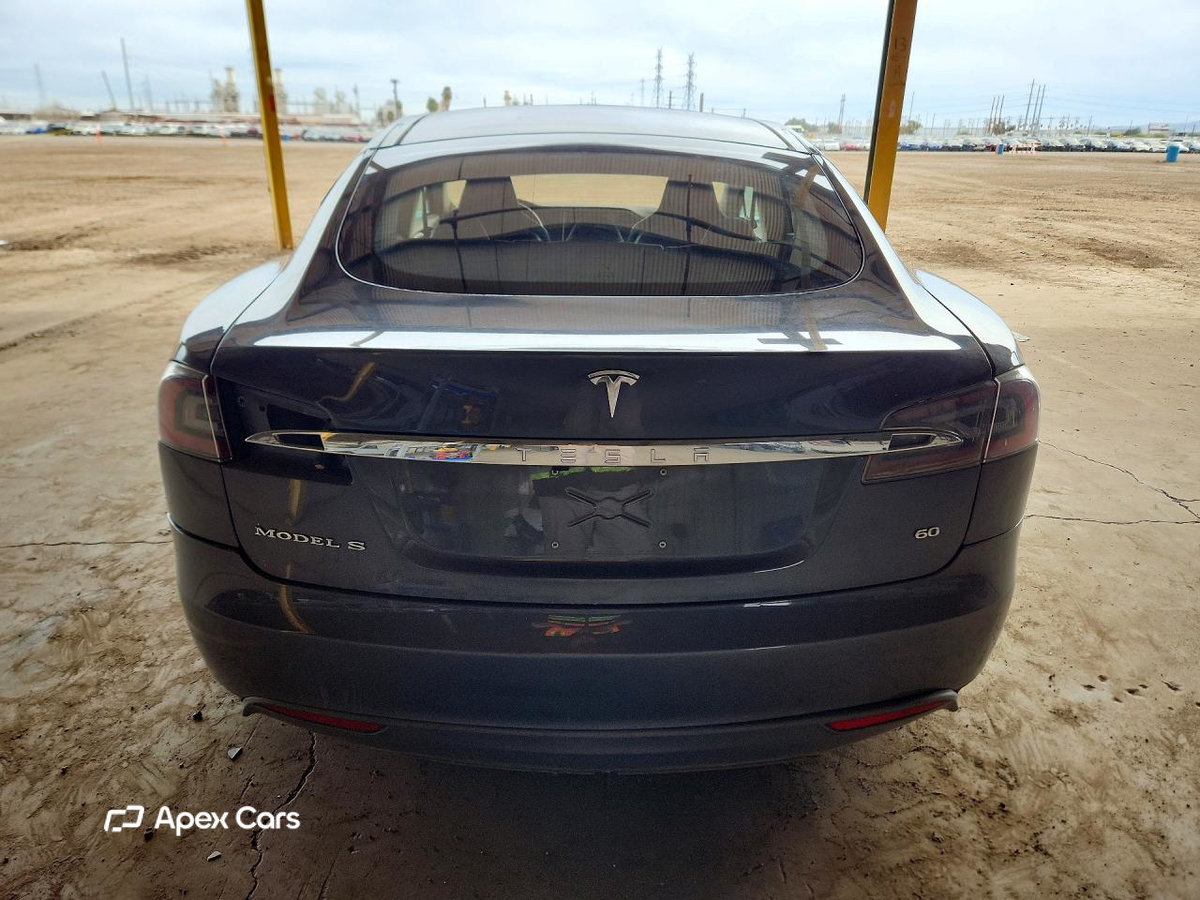 Tesla Model S 2013