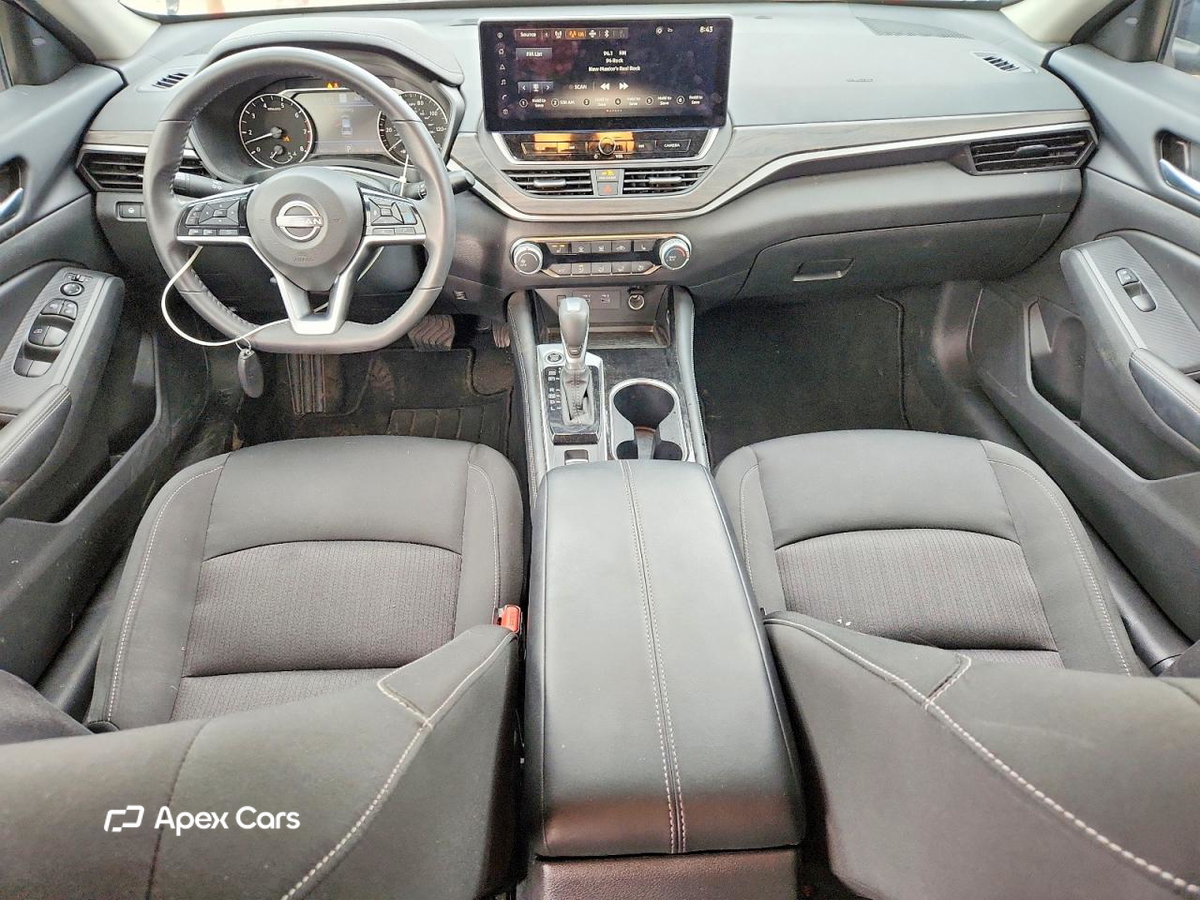 Nissan Altima 2024