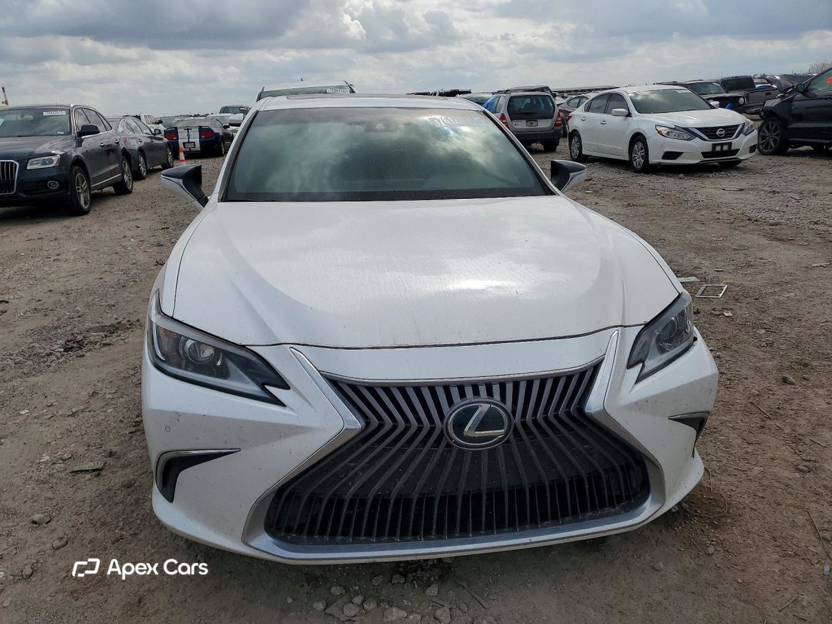 Lexus ES 2021