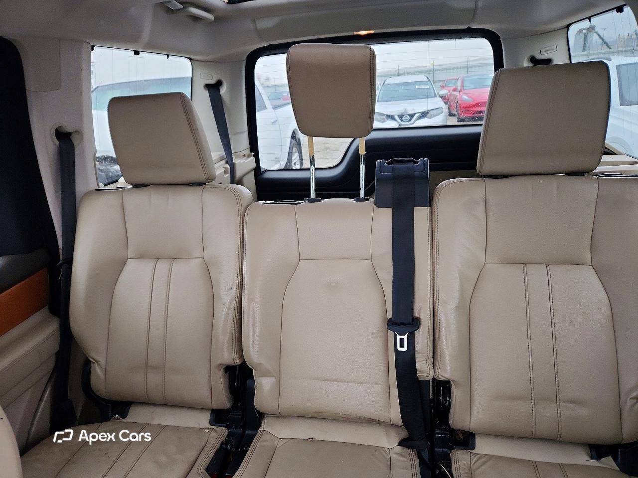 Land Rover LR4 2015