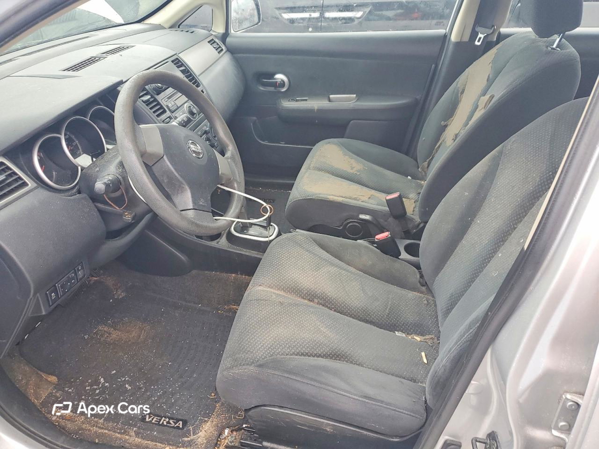 Nissan Versa 2012