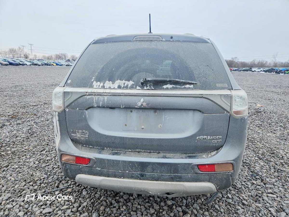 Mitsubishi Outlander 2015