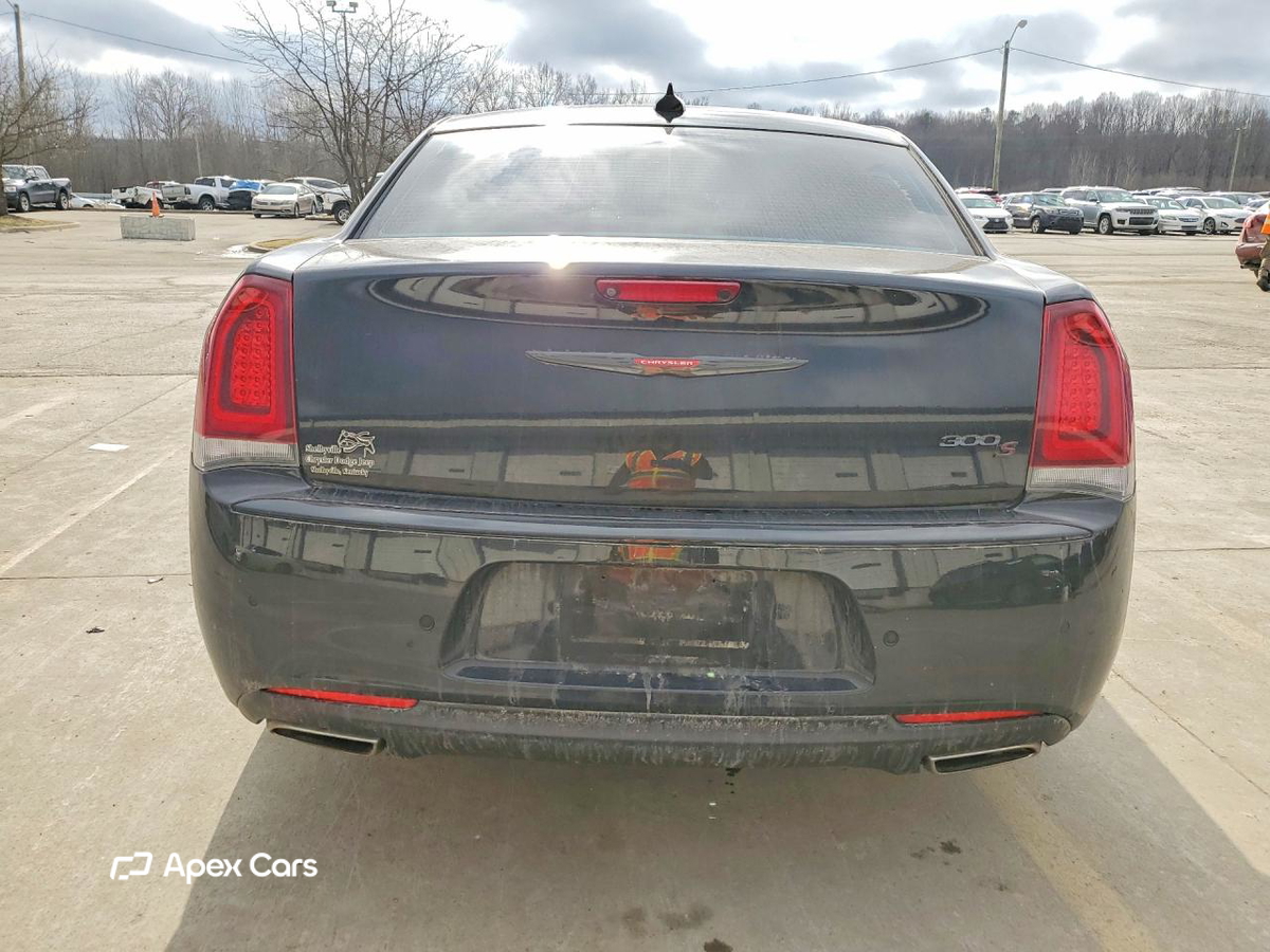 Chrysler 300 2022