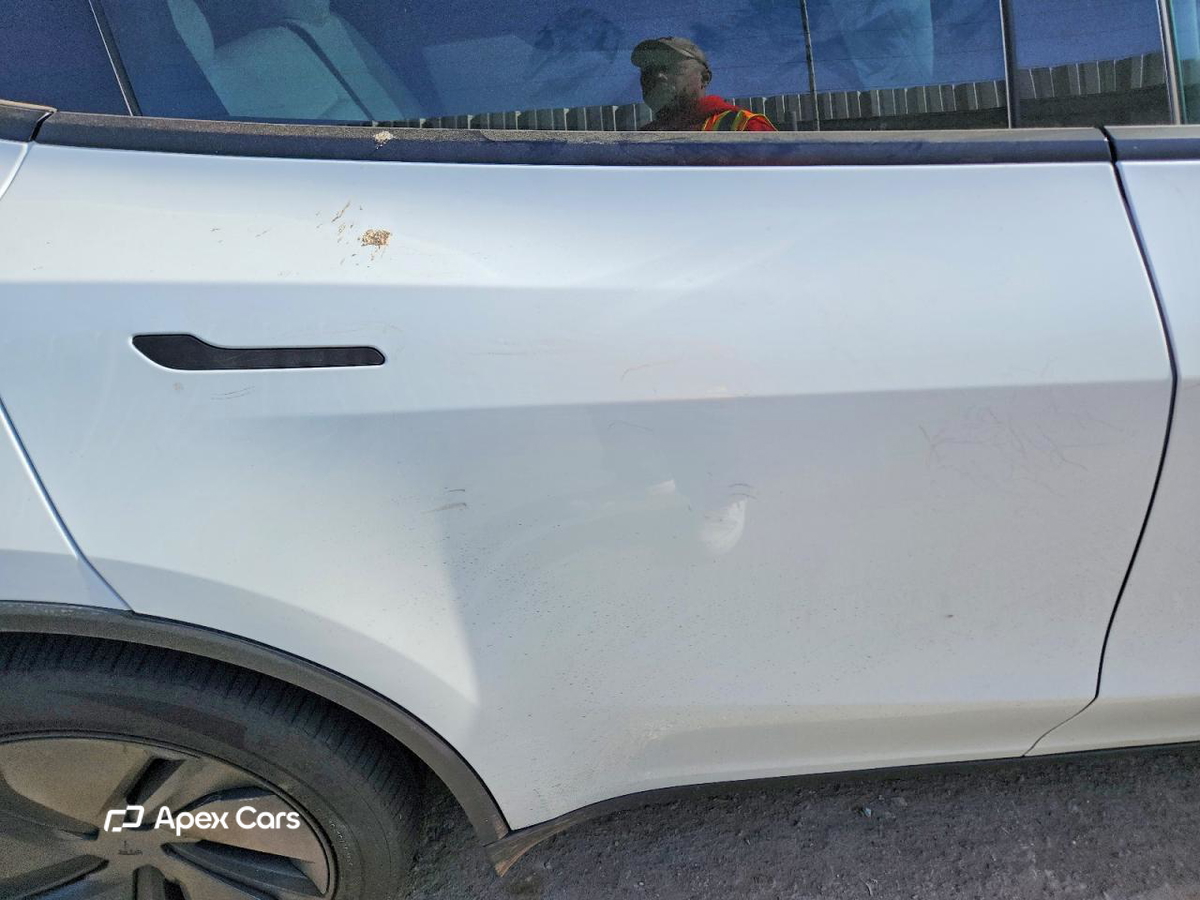 Tesla Model Y 2026