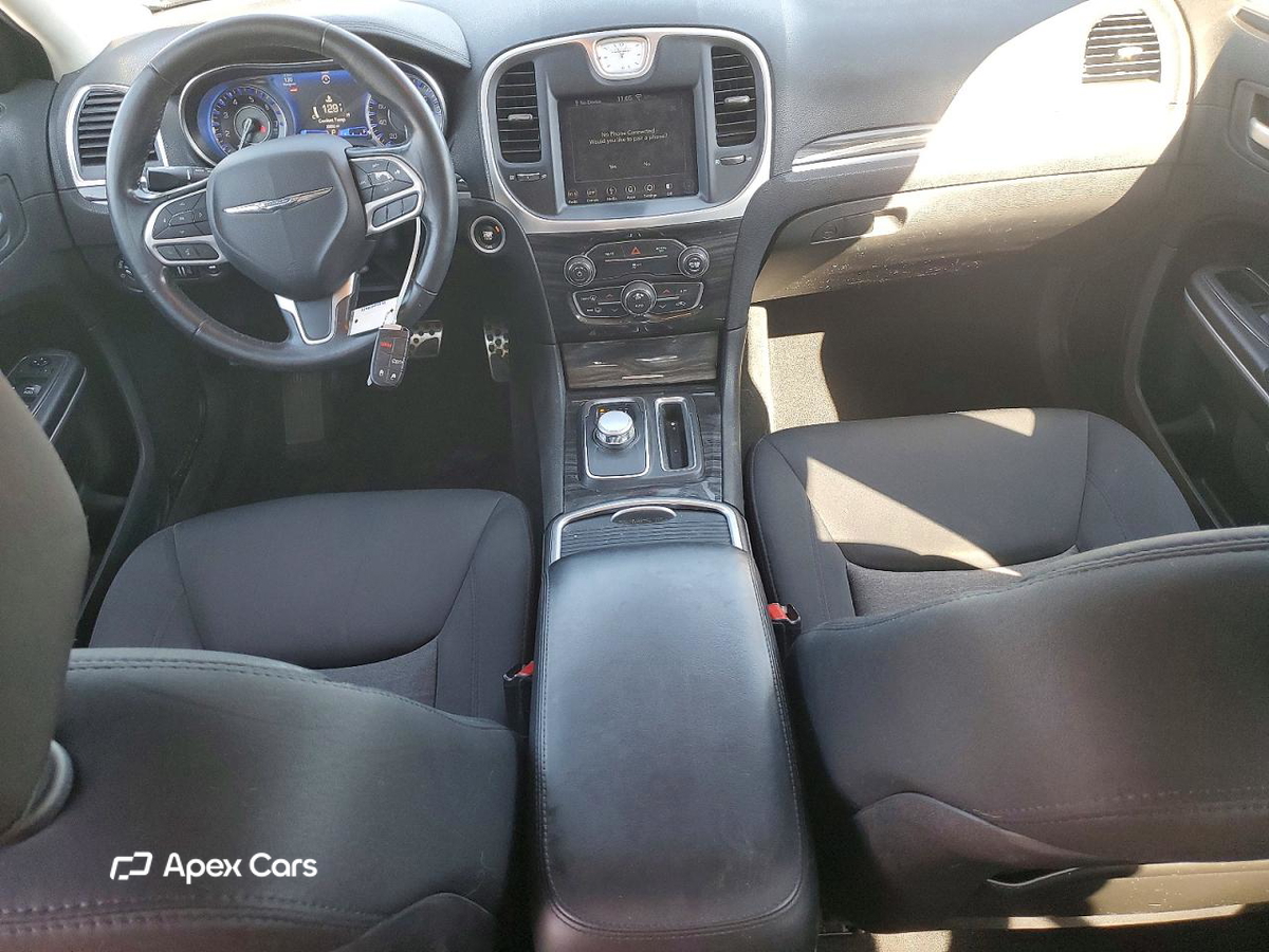 Chrysler 300 2019