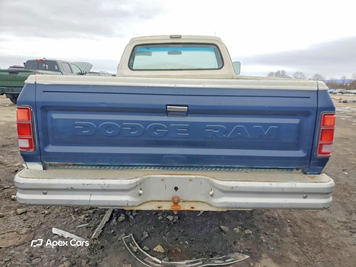 Dodge D150 1987