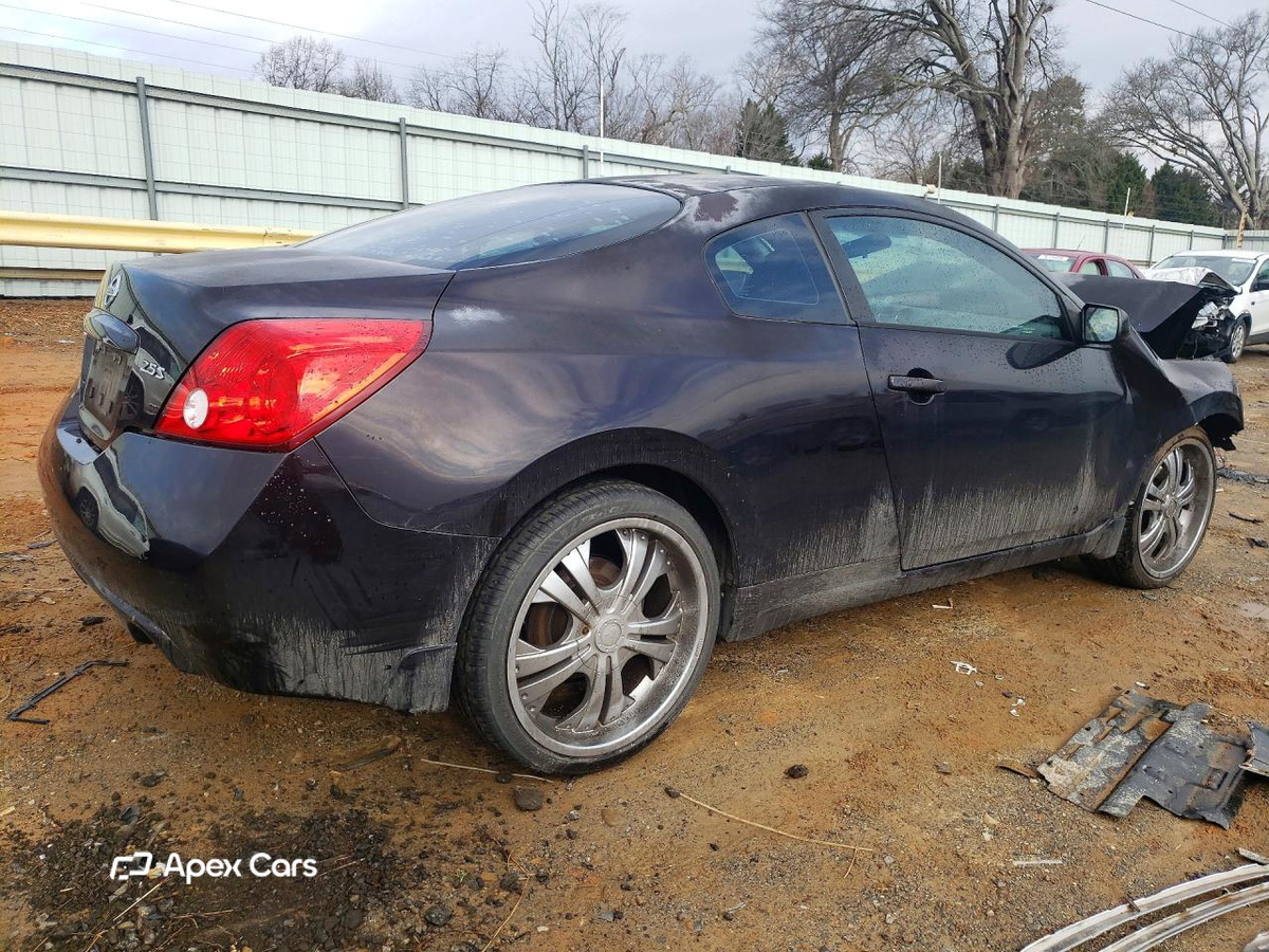 Nissan Altima 2010