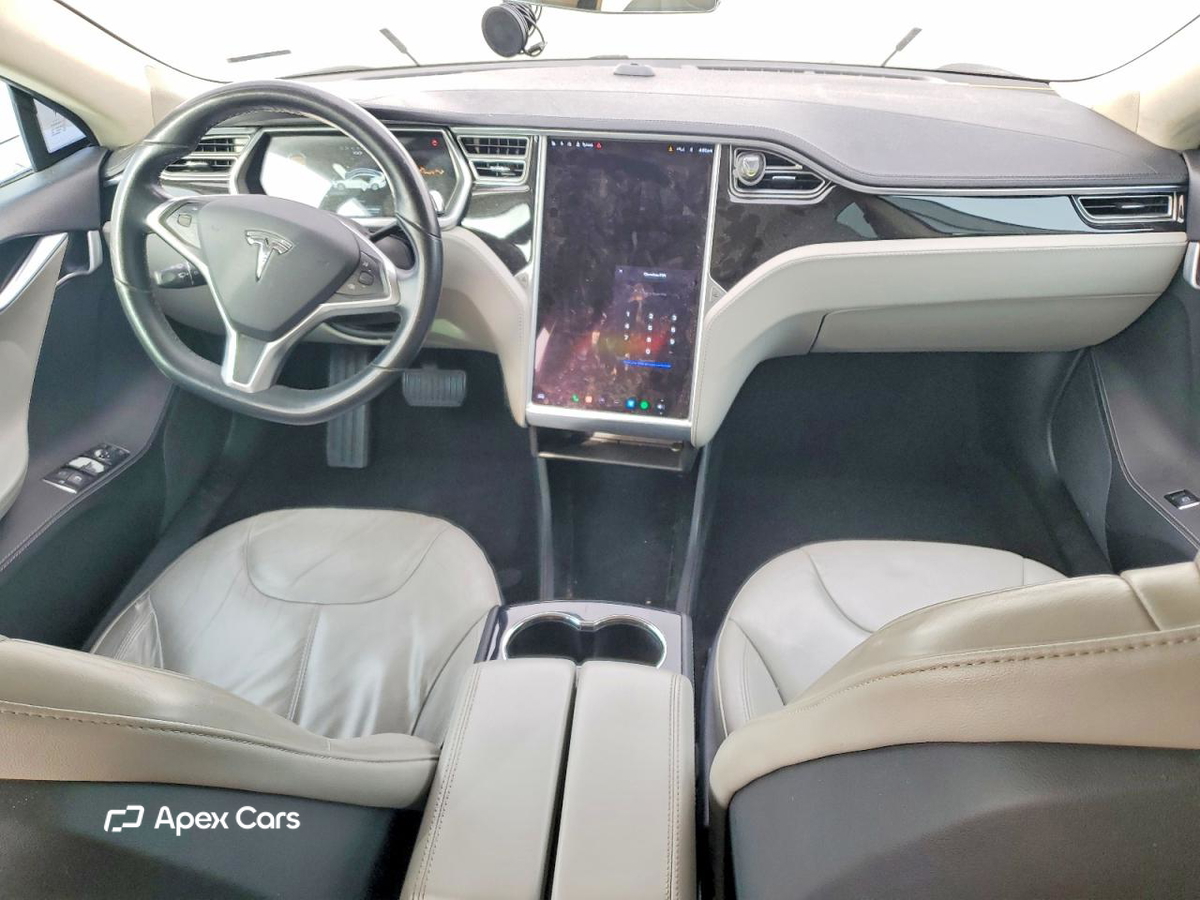 Tesla Model S 2014