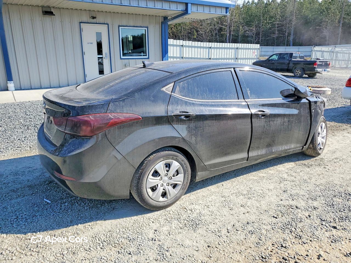 Hyundai Elantra 2016
