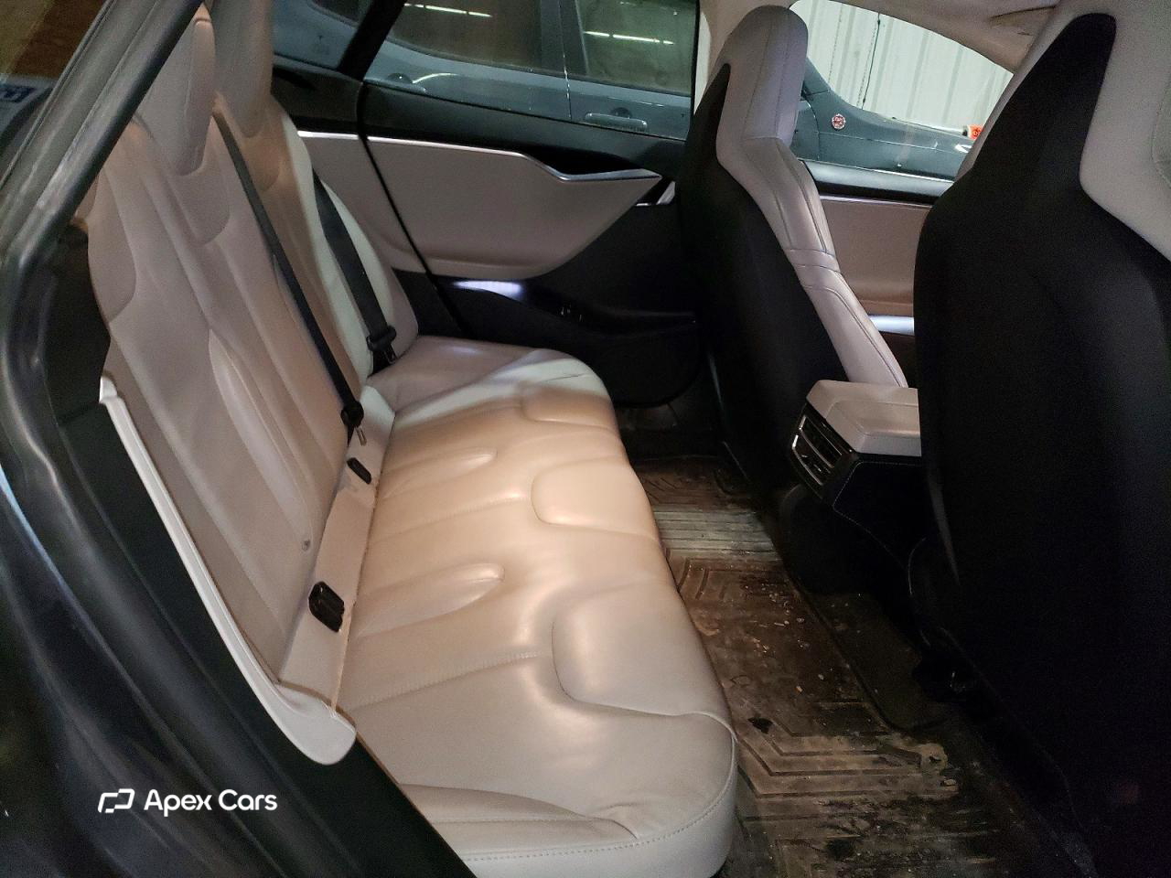 Tesla Model S 2016