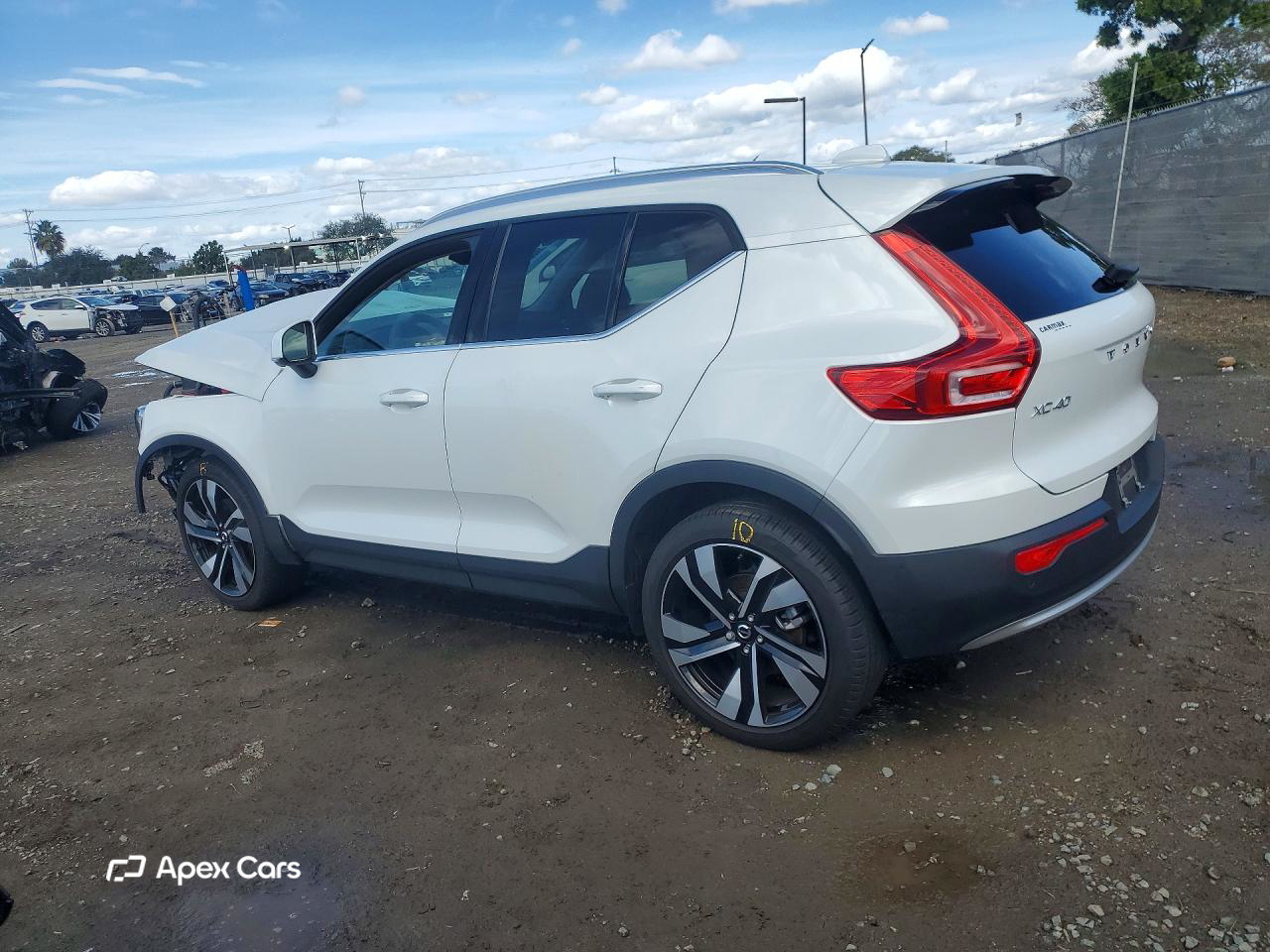 Volvo XC40 2023