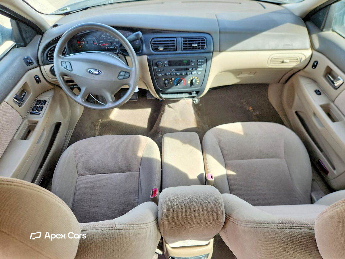 Ford Taurus 2001