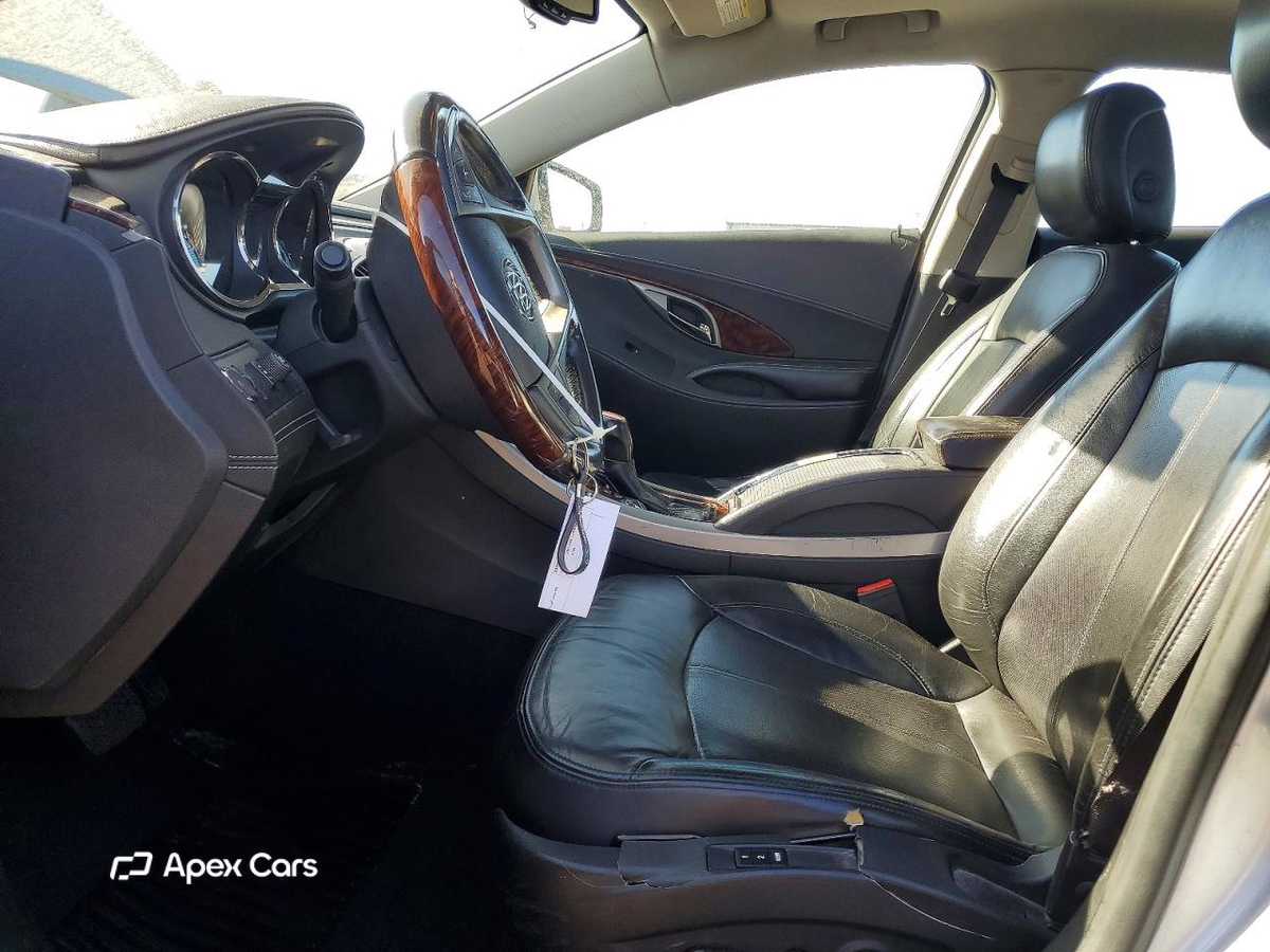 Buick LaCrosse 2011