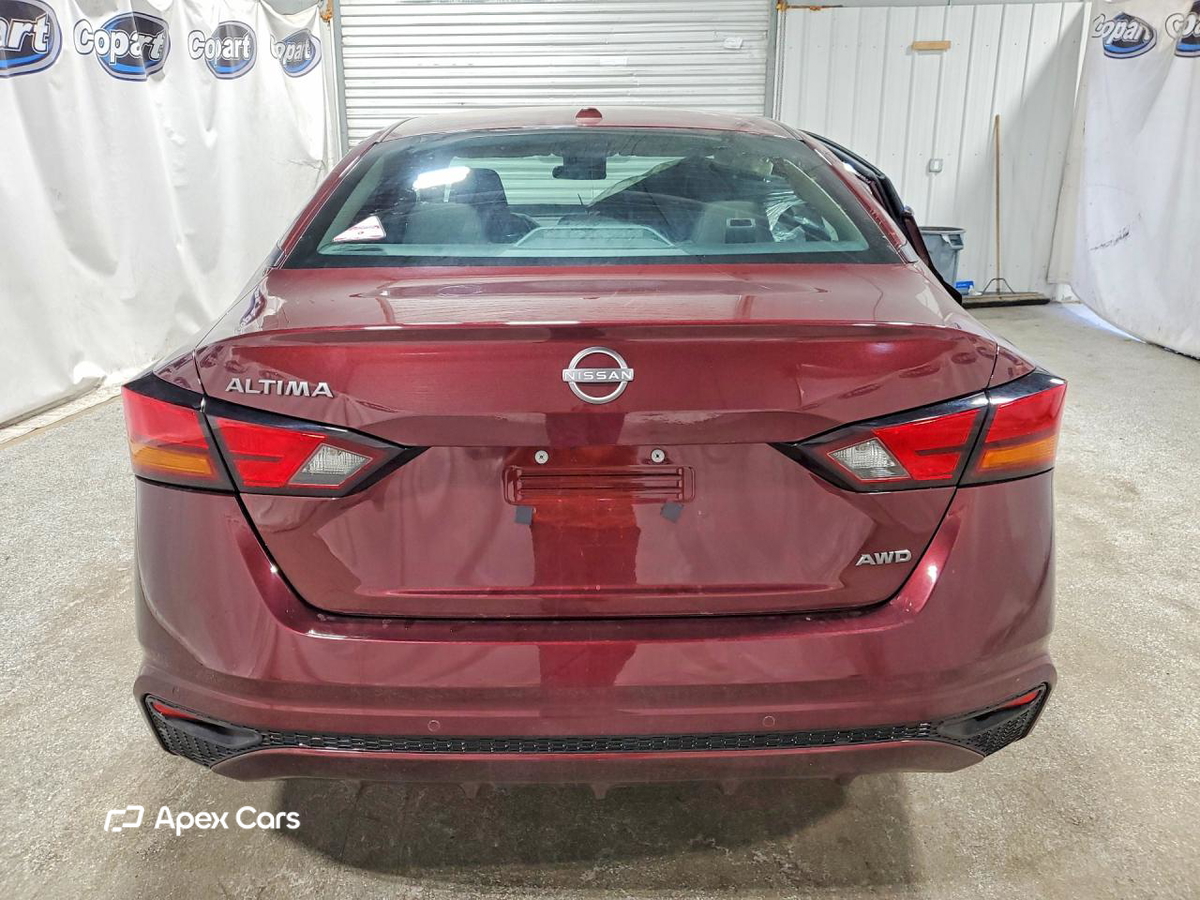 Nissan Altima 2025