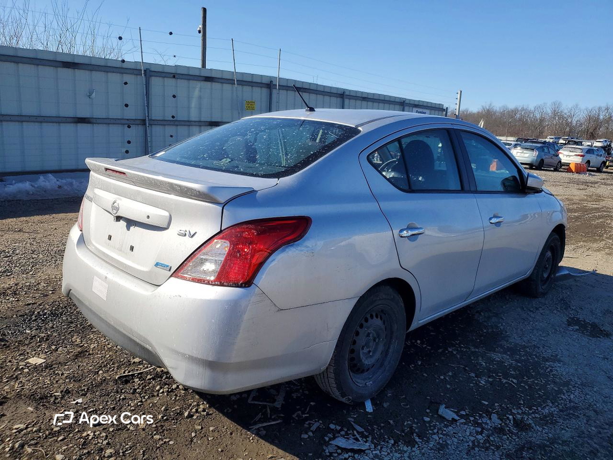 Nissan Versa 2016