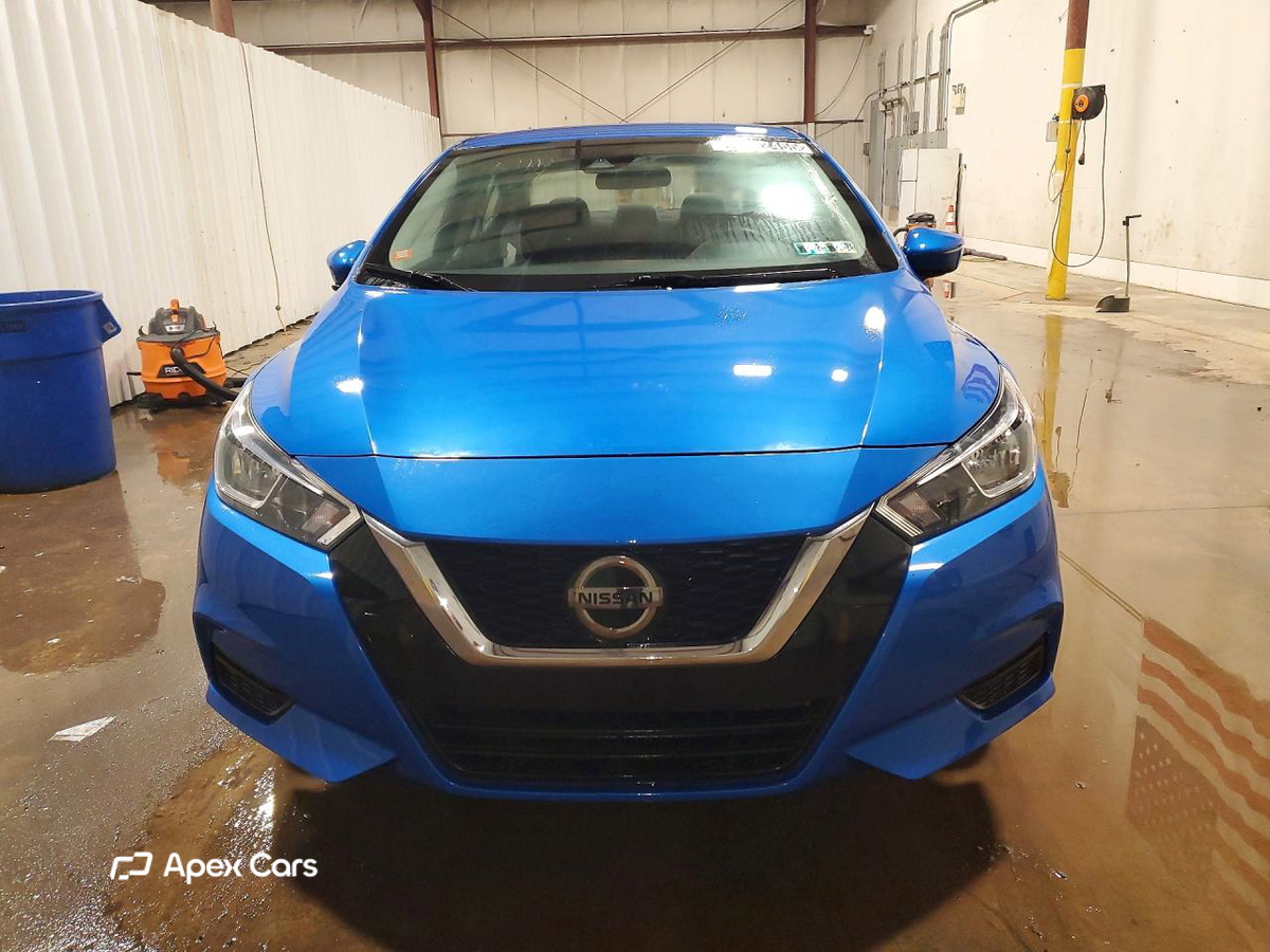 Nissan Versa 2021