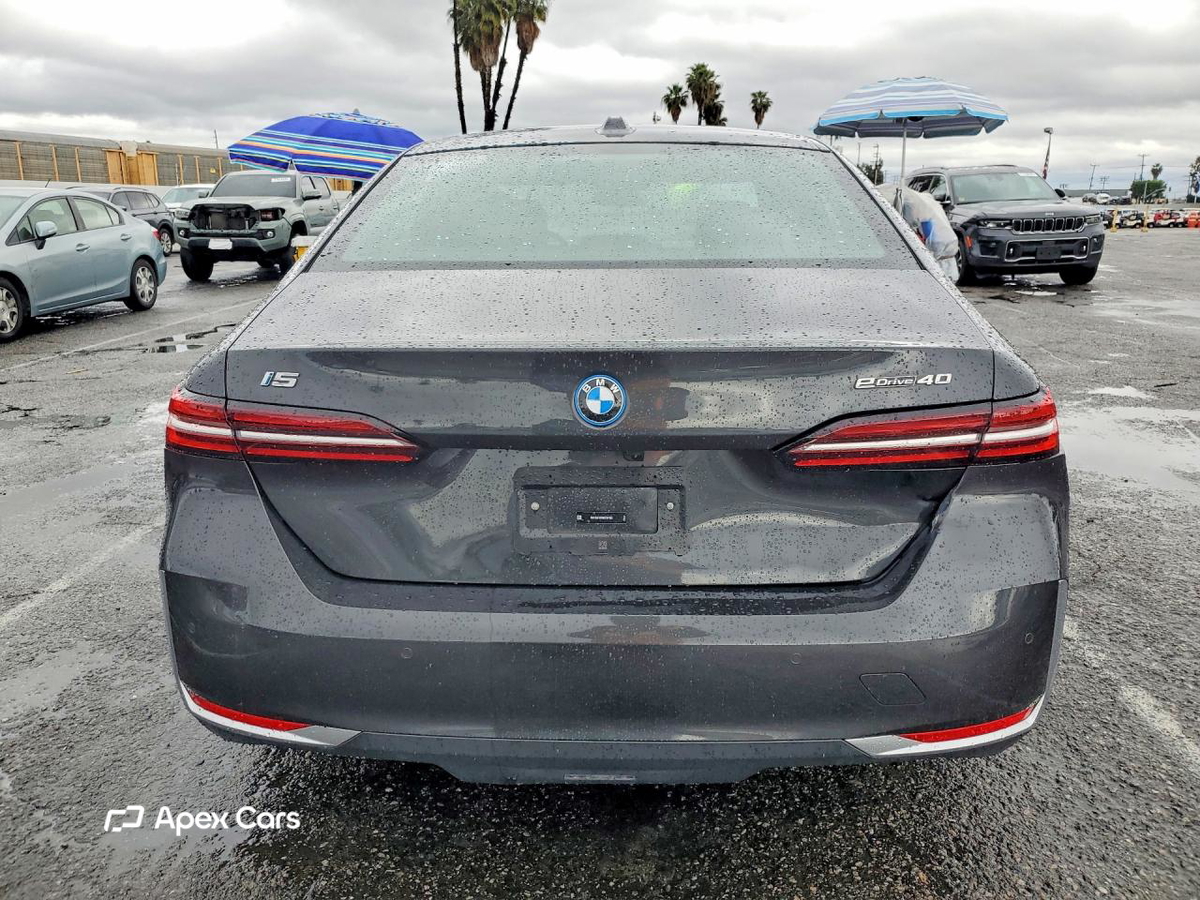 BMW i5 2024