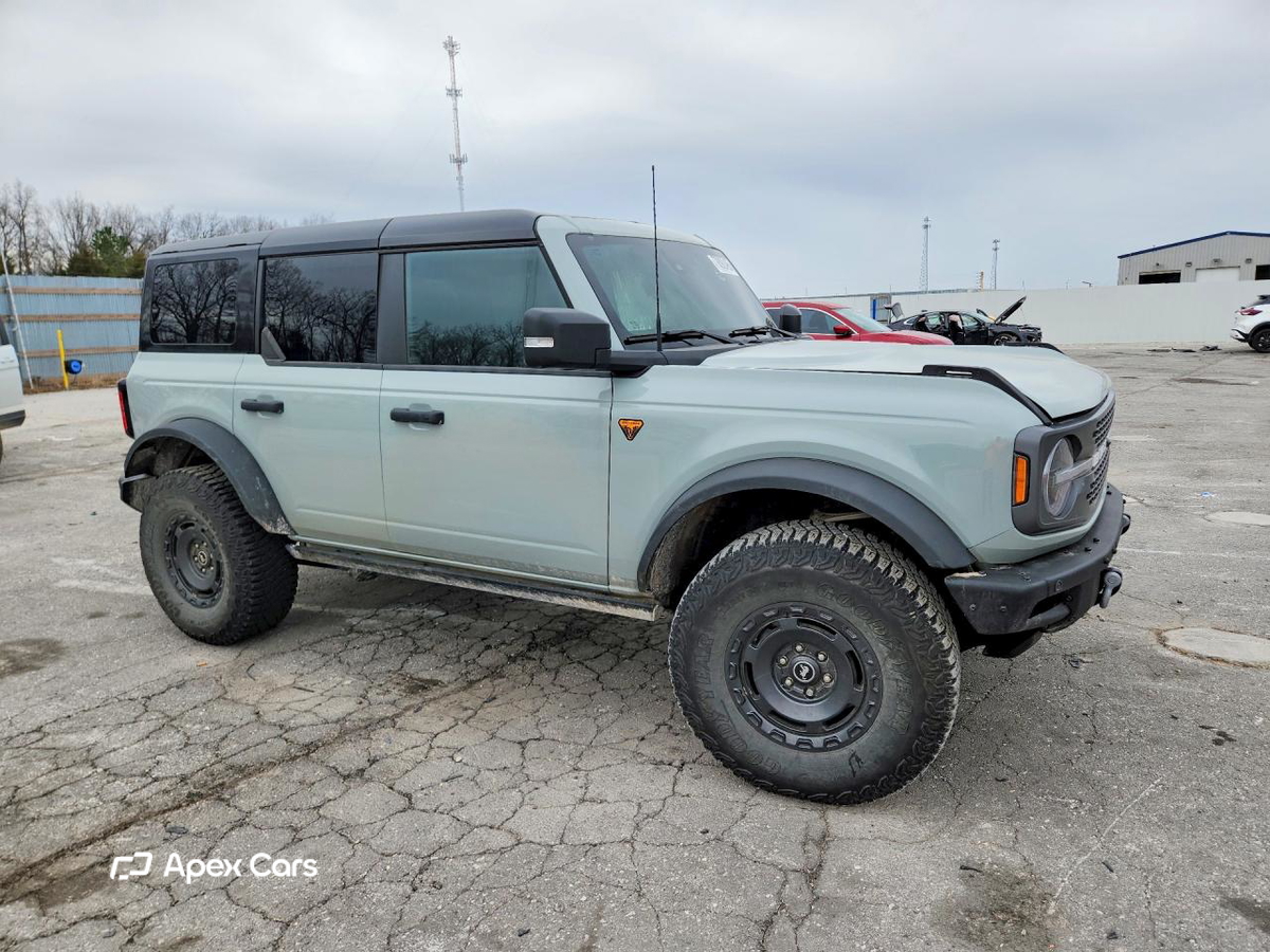 Ford Bronco 2024