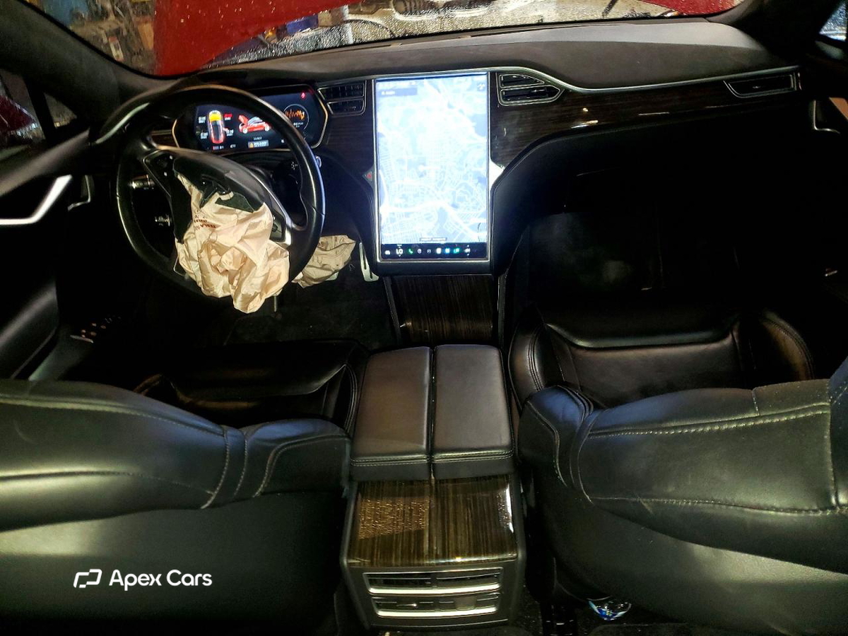 Tesla Model S 2015