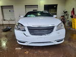 Chrysler 200 2013