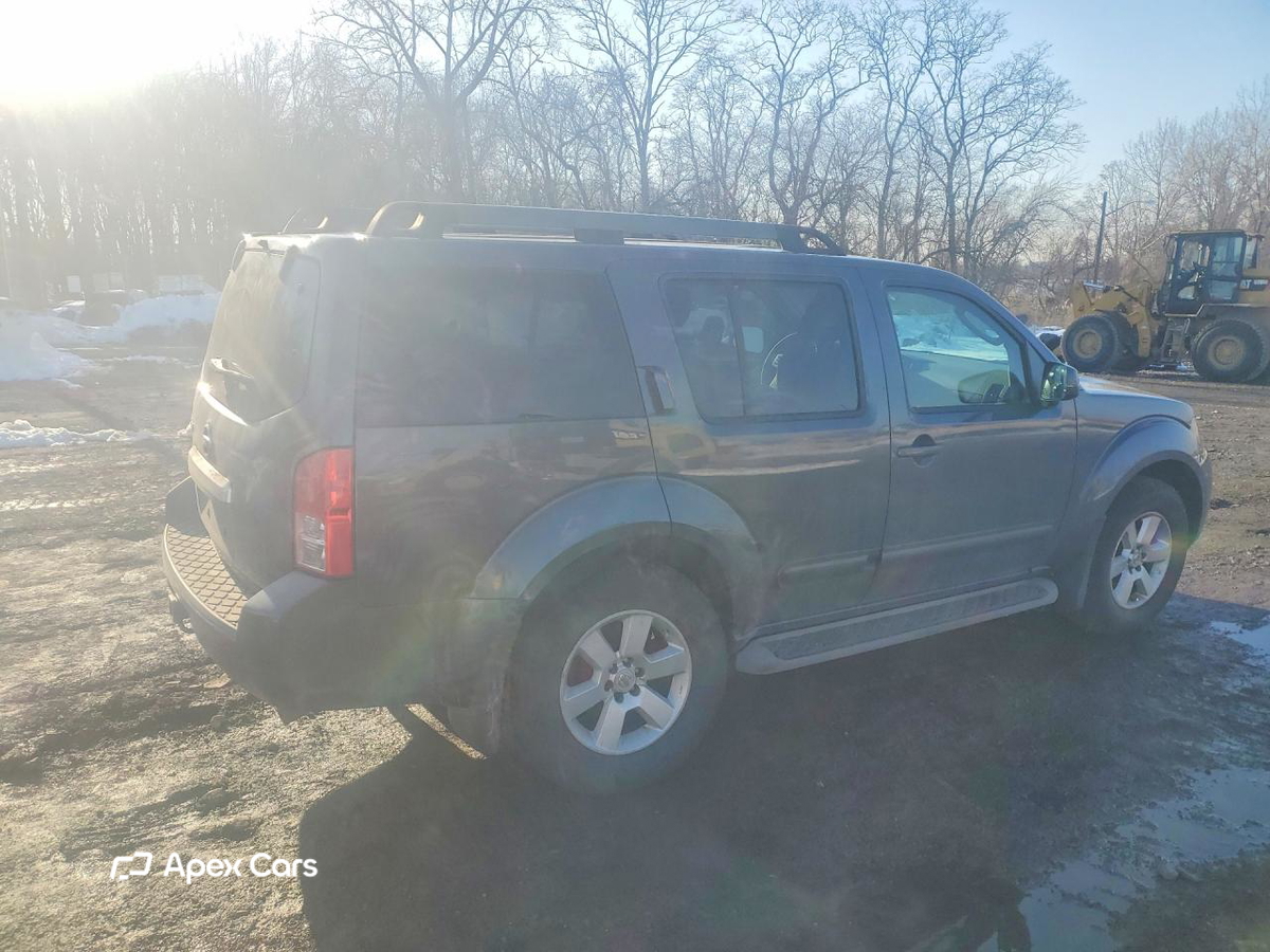 Nissan Pathfinder 2011