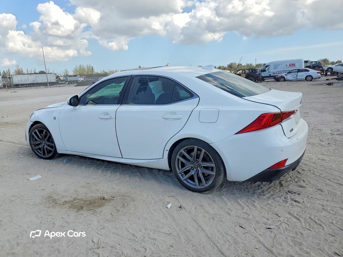 Lexus IS 2019