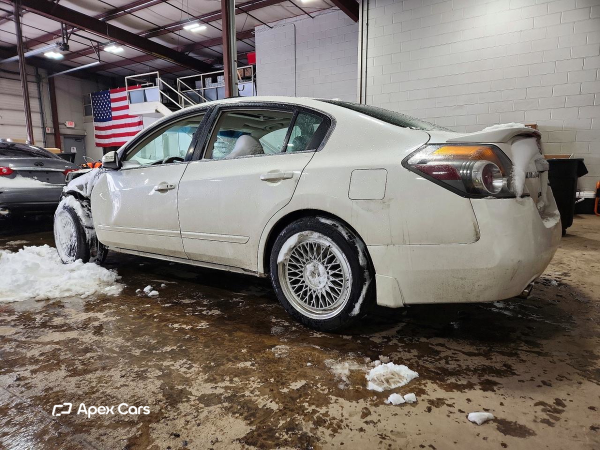 Nissan Altima 2011