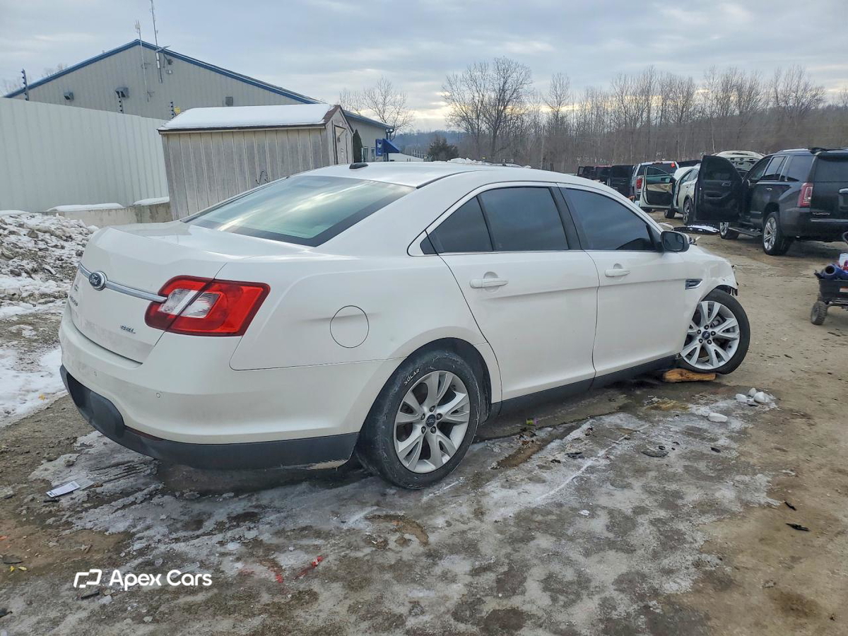 Ford Taurus 2011