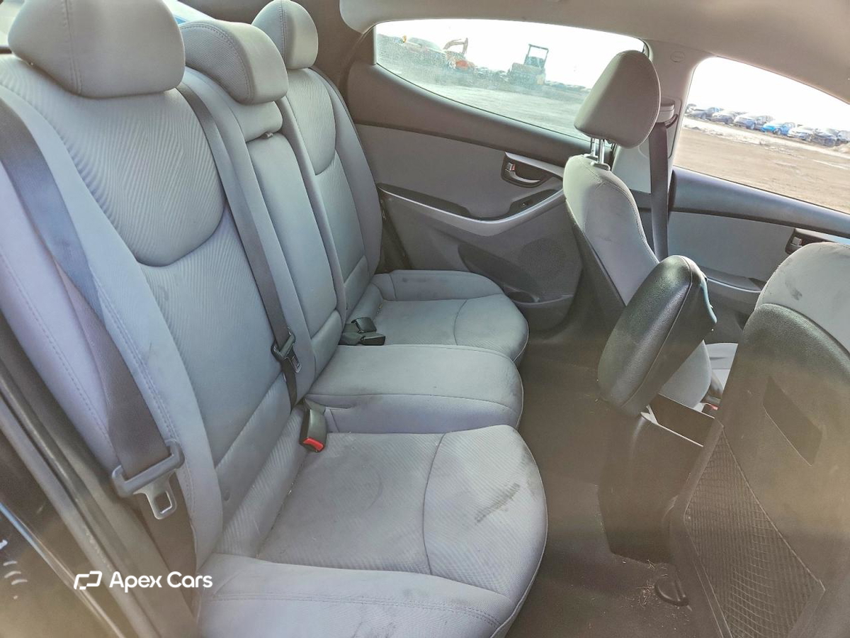 Hyundai Elantra 2013