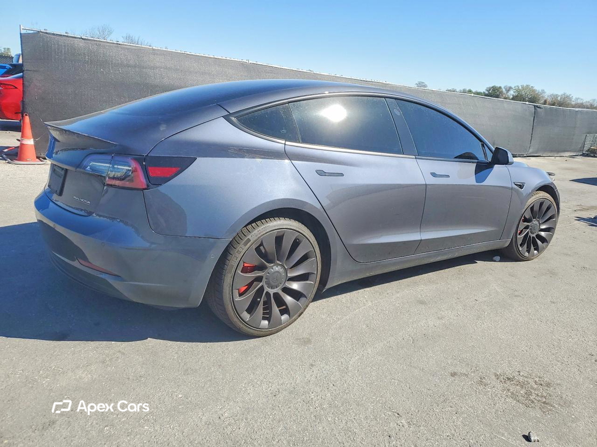 Tesla Model 3 2022