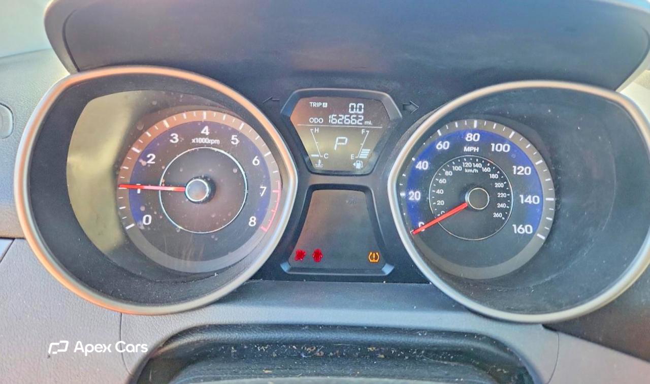 Hyundai Elantra 2013
