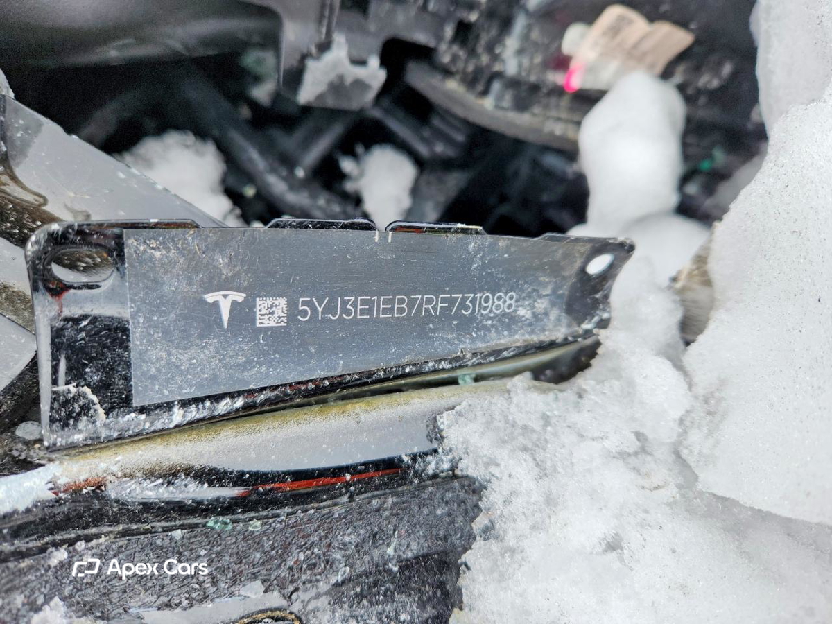 Tesla Model 3 2024
