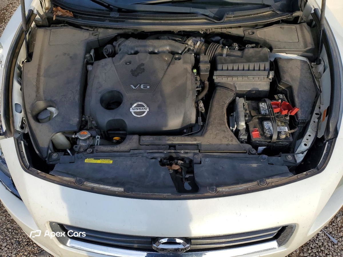 Nissan Maxima 2014