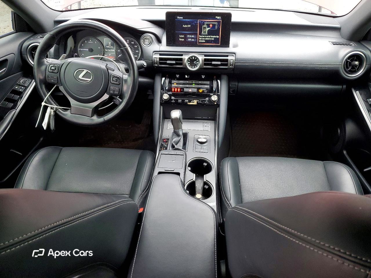 Lexus IS 2021