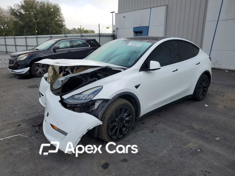 Tesla Model Y 2020 - Image 1 of 13