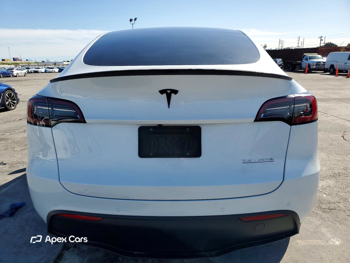 Tesla Model Y 2022