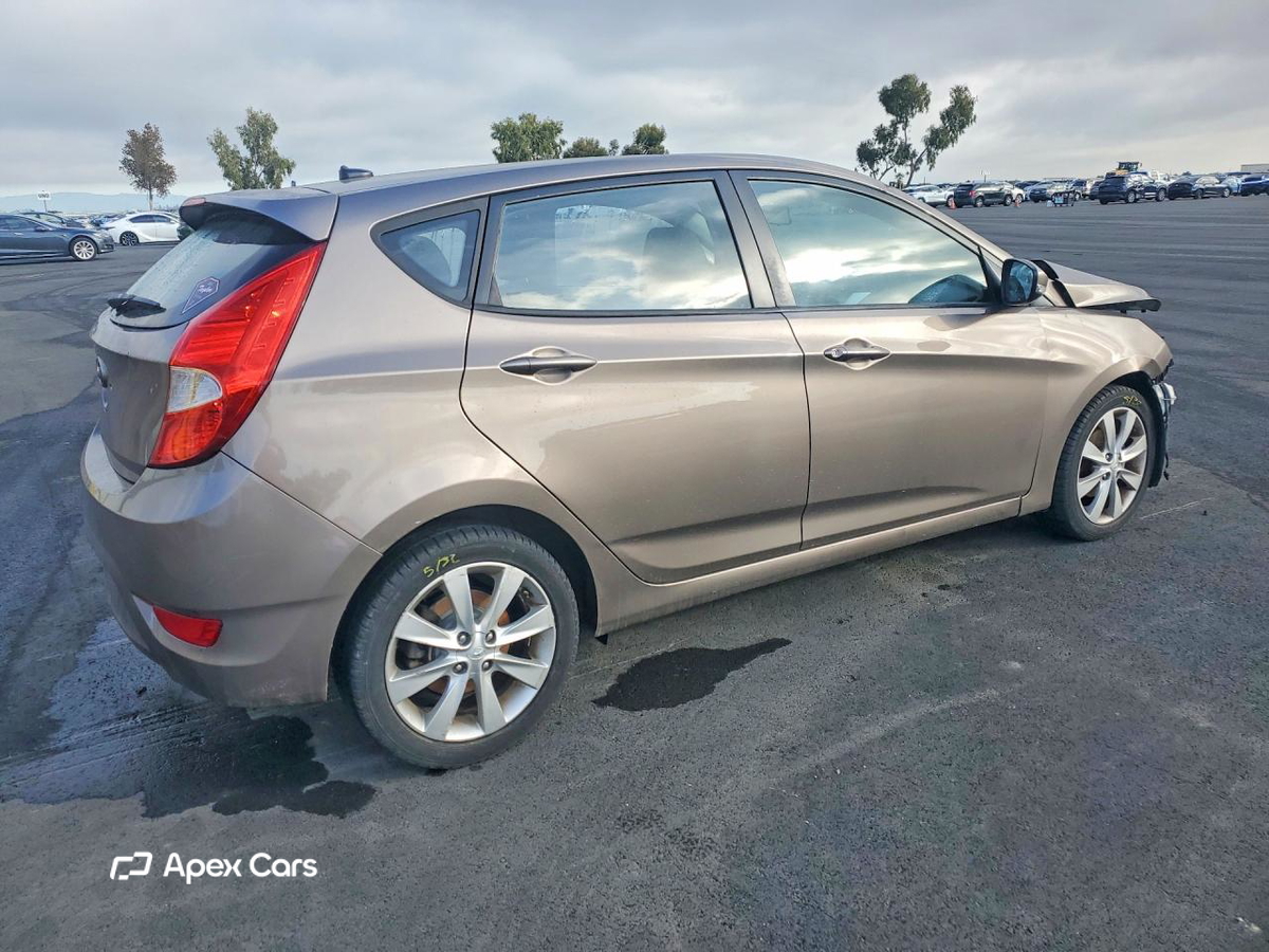 Hyundai Accent 2013