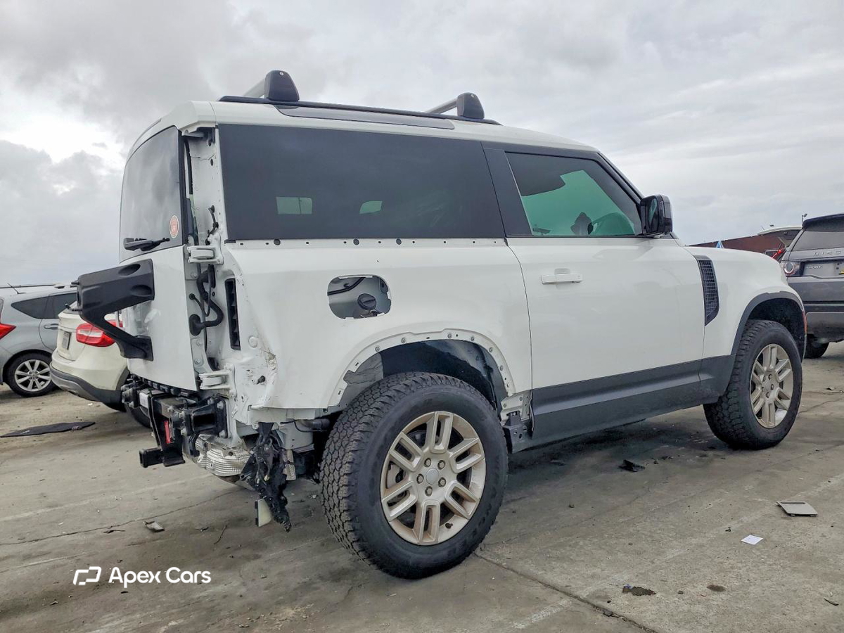 Land Rover Defender 2024